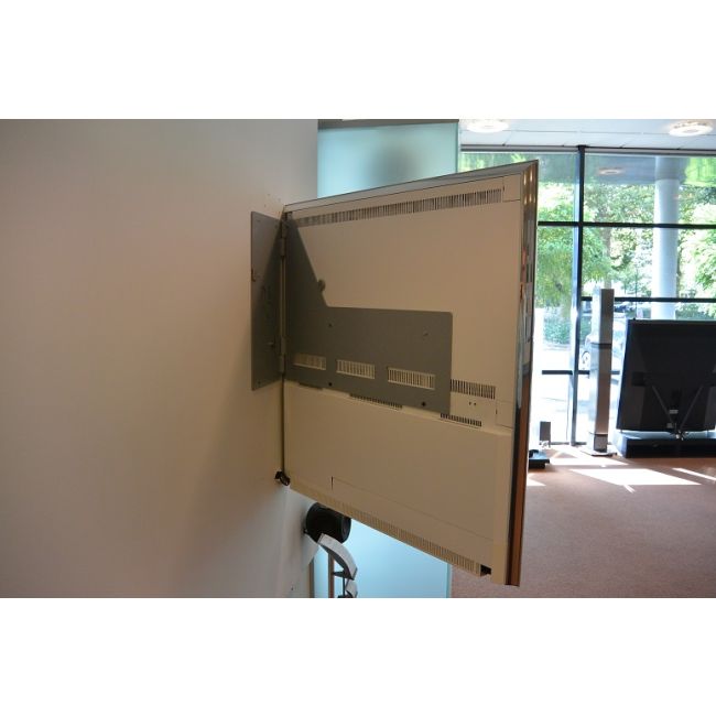 BeoVision 10-46 muurbeugel Uw partner in refurbished Bang & Olufsen.